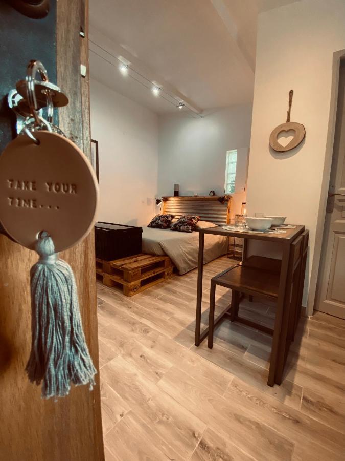 La Capucine Hotell Le Pontet  Eksteriør bilde