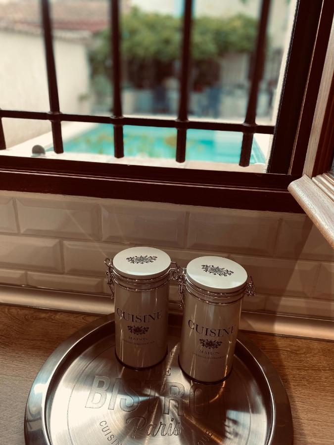 La Capucine Hotell Le Pontet  Eksteriør bilde